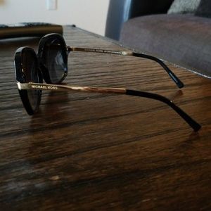 Michael Kors MK 2024 (Adrianna ii) sunglasses